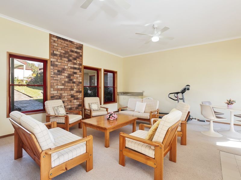 9/50 Allambee Place, Valentine NSW 2280