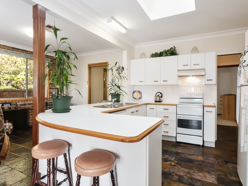 64 Victor Avenue, Valentine NSW 2280