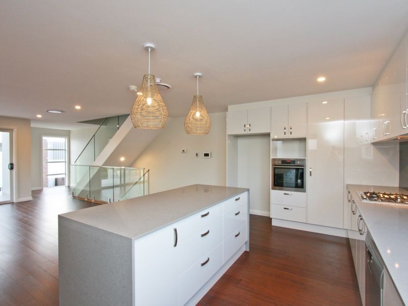 8/10-12 John Street, Warners Bay NSW 2282