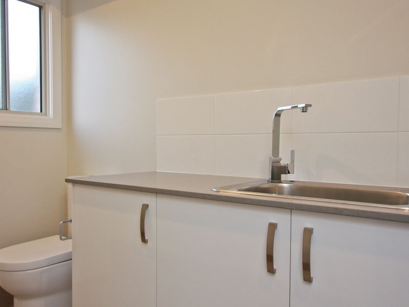 8/10-12 John Street, Warners Bay NSW 2282