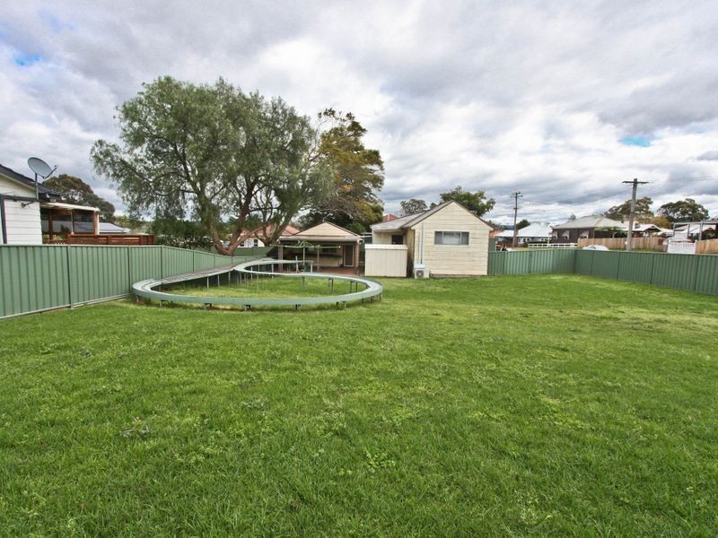 6 Nord Street, Speers Point NSW 2284