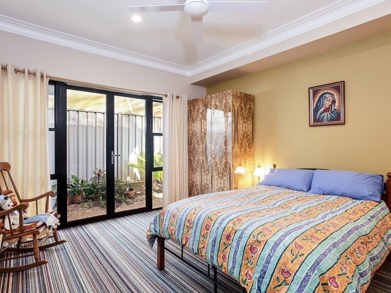 10 Eino Place, Eleebana NSW 2282