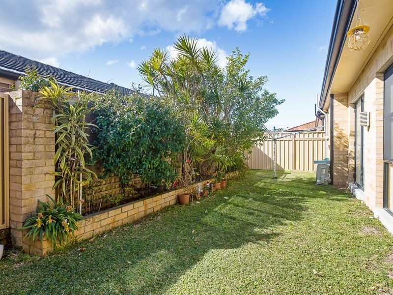 10 Eino Place, Eleebana NSW 2282