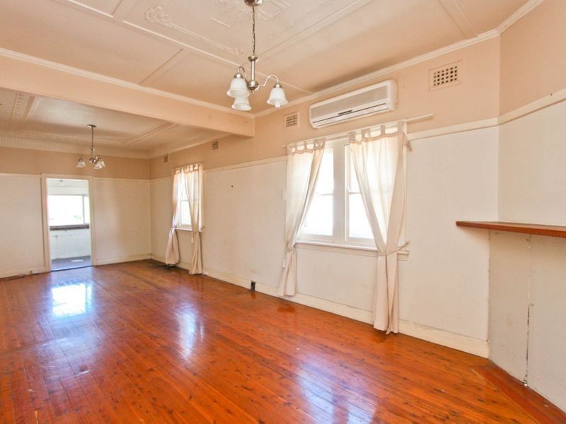 124 Denison Street, Hamilton NSW 2303