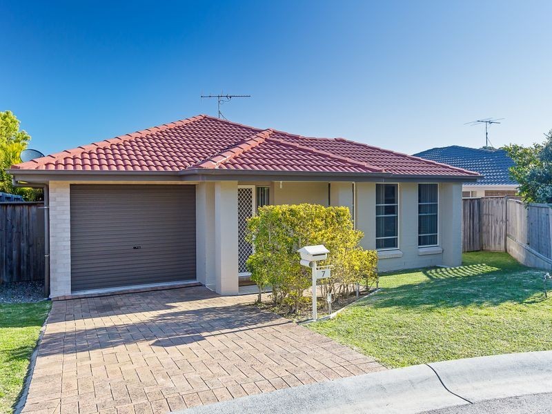 7 Harmony Crescent, Mount Hutton NSW 2290