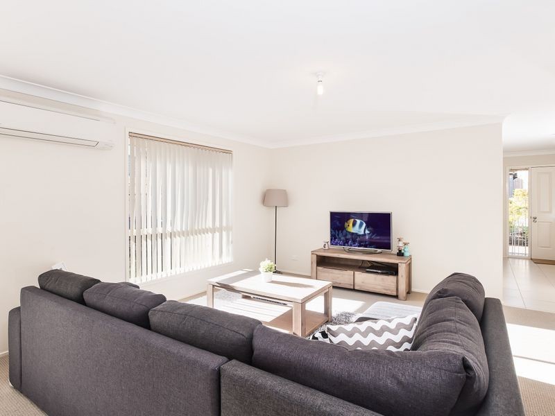 7 Harmony Crescent, Mount Hutton NSW 2290