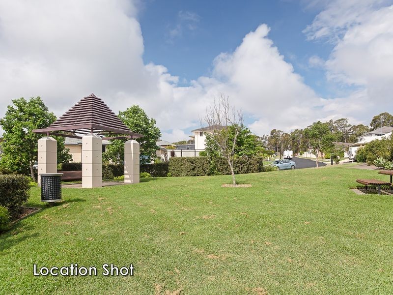1 Laurina Cove, Valentine NSW 2280