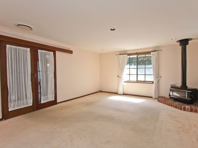 25 Yerambla Close, Eleebana NSW 2282