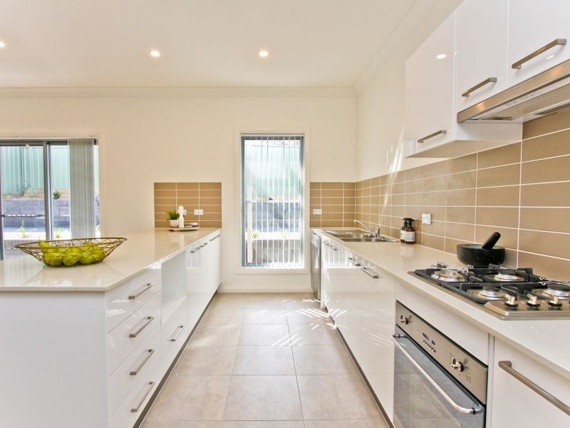 1/36 Robertson Road, Valentine NSW 2280