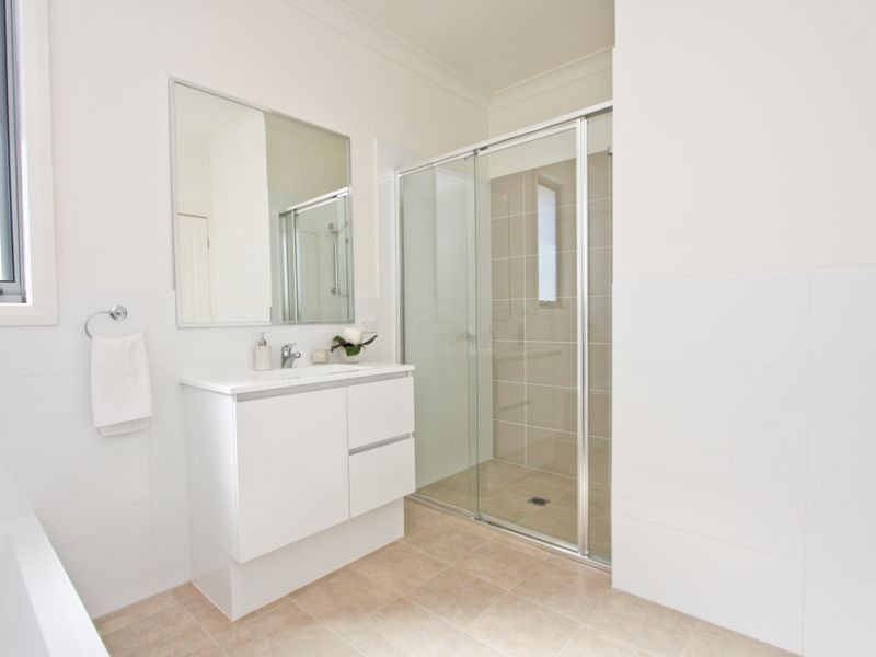 1/36 Robertson Road, Valentine NSW 2280