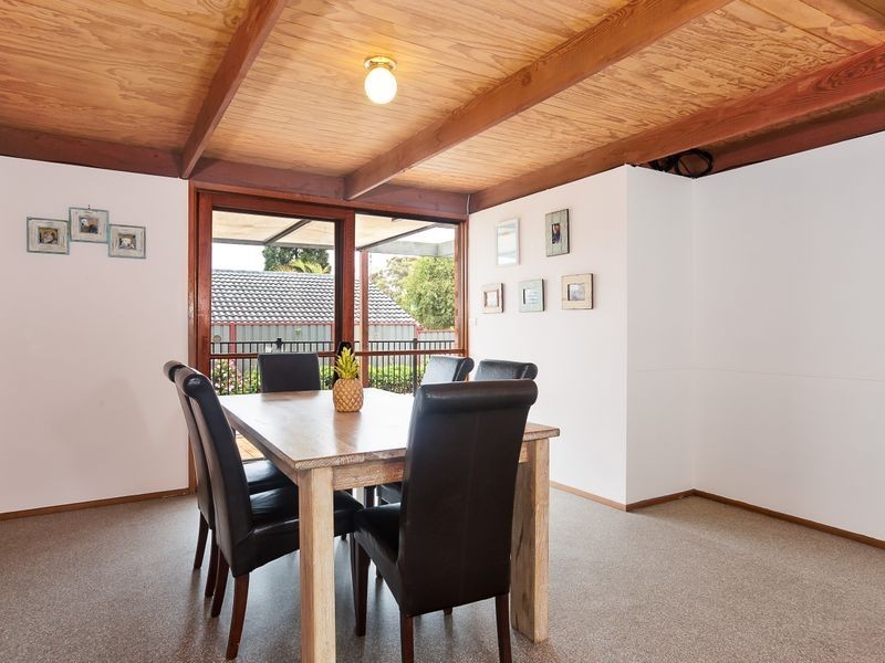 25 Seaview Close, Eleebana NSW 2282