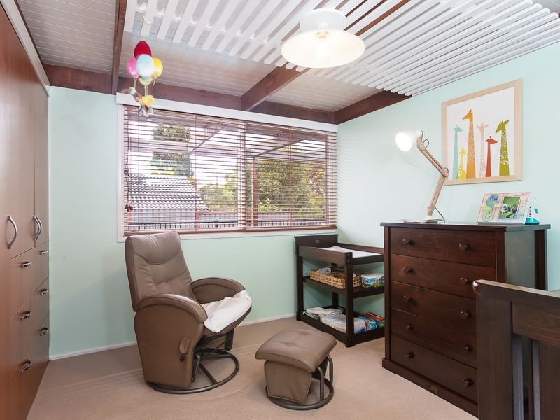 25 Seaview Close, Eleebana NSW 2282