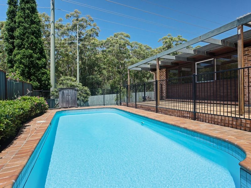25 Seaview Close, Eleebana NSW 2282