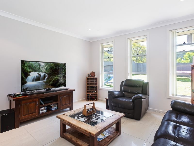 21 John Darling Avenue, Belmont North NSW 2280