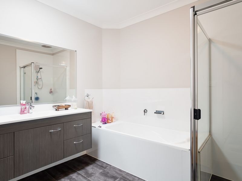 21 John Darling Avenue, Belmont North NSW 2280