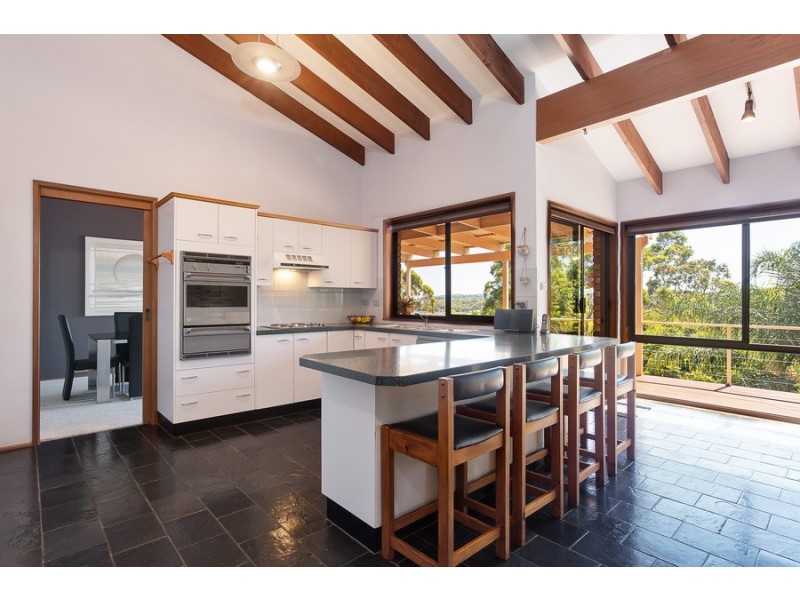 111 Andrew Road, Valentine NSW 2280