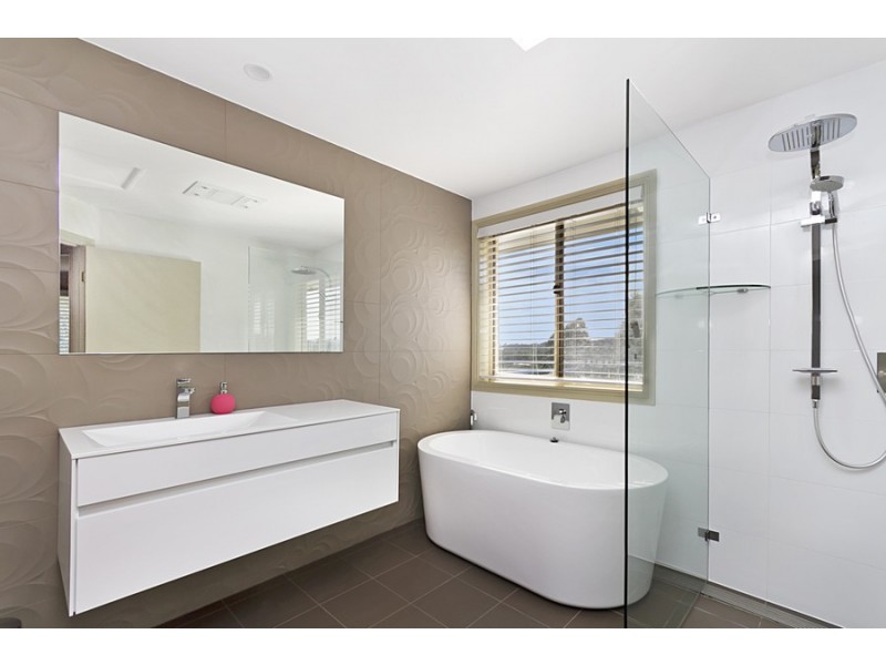 9 Crusade Close, Valentine NSW 2280