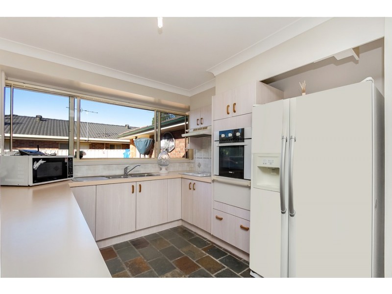92 Yeramba Road, Summerland Point NSW 2259