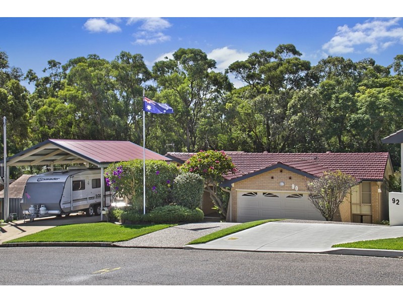 90 Berringar Road, Valentine NSW 2280