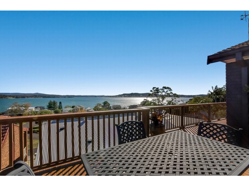 11 Gordon Street, Eleebana NSW 2282