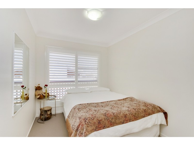11 Gordon Street, Eleebana NSW 2282
