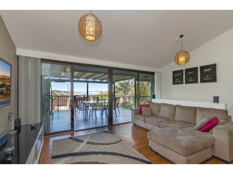 43 Croft Road, Eleebana NSW 2282