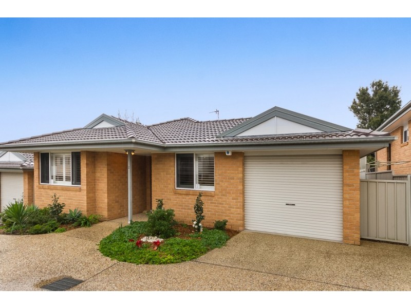 2/14 Berringar Road, Valentine NSW 2280