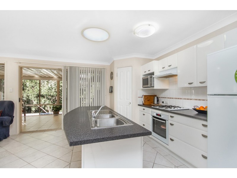 27 Seafarer Close, Belmont NSW 2280
