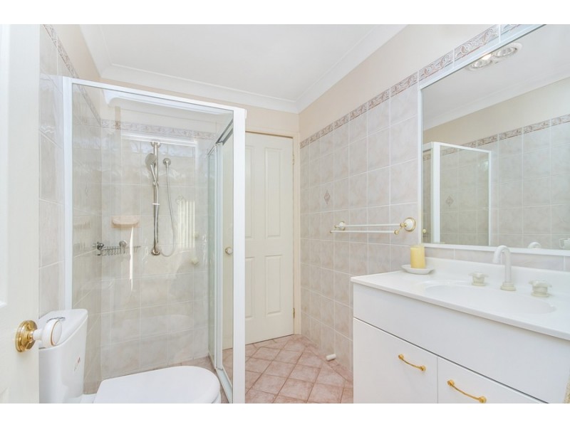 27 Seafarer Close, Belmont NSW 2280