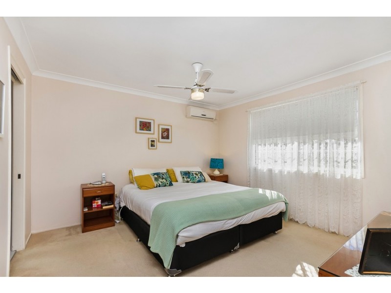 42 Regal Way, Valentine NSW 2280