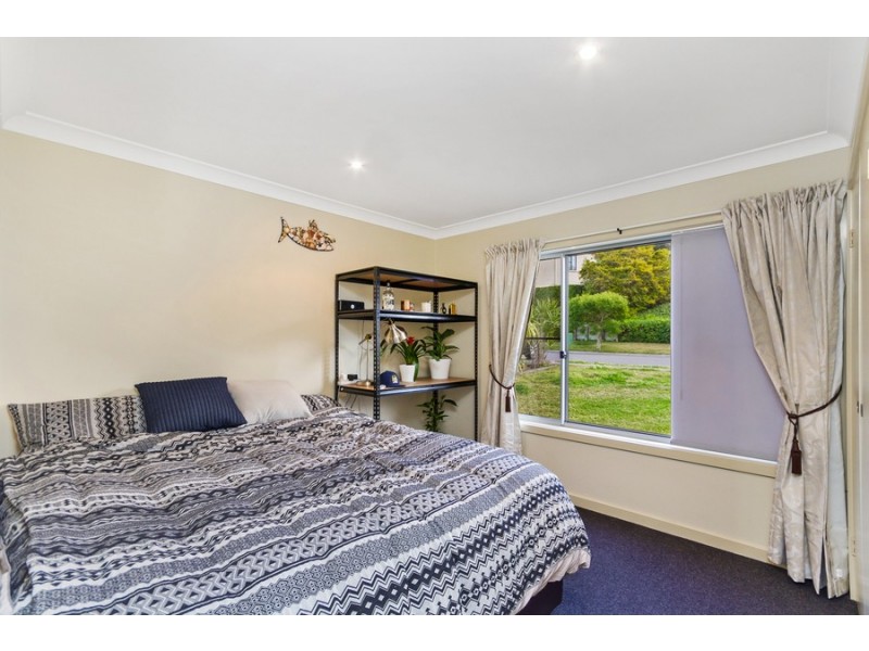 25 Pebble Beach Court, Belmont NSW 2280