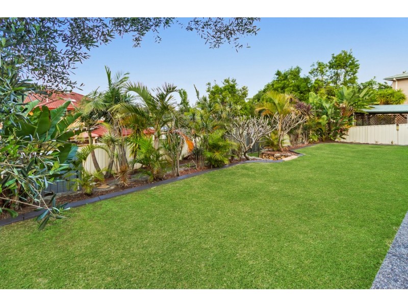 25 Pebble Beach Court, Belmont NSW 2280