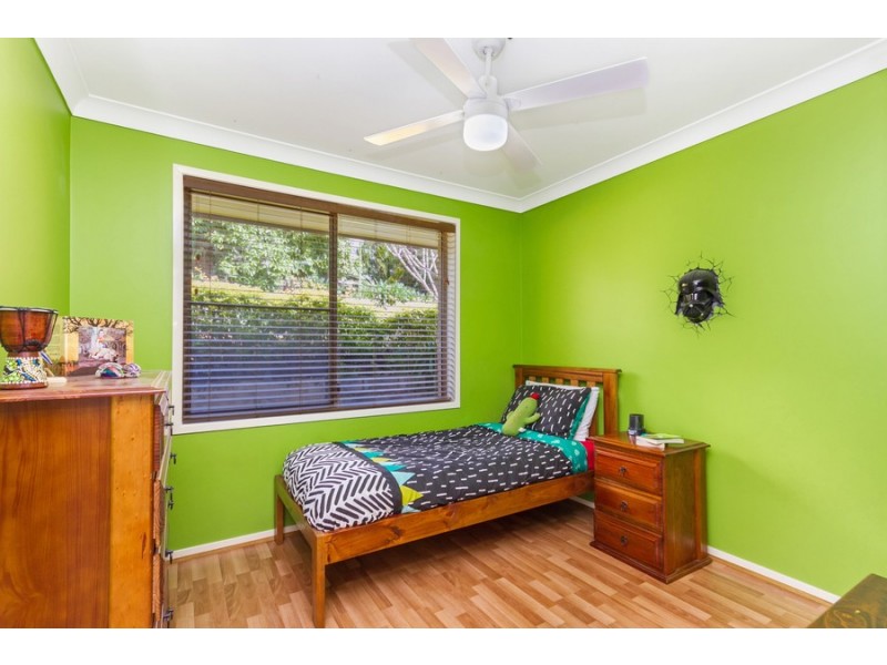 6 Lipton Close, Woodrising NSW 2284