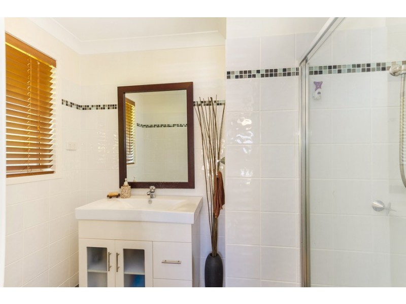 6 Lipton Close, Woodrising NSW 2284