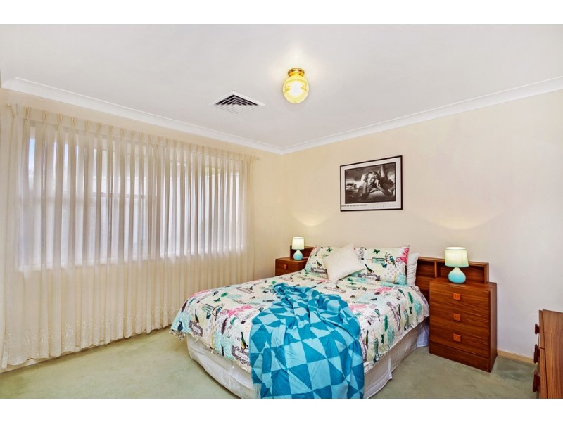 100 Regal Way, Valentine NSW 2280