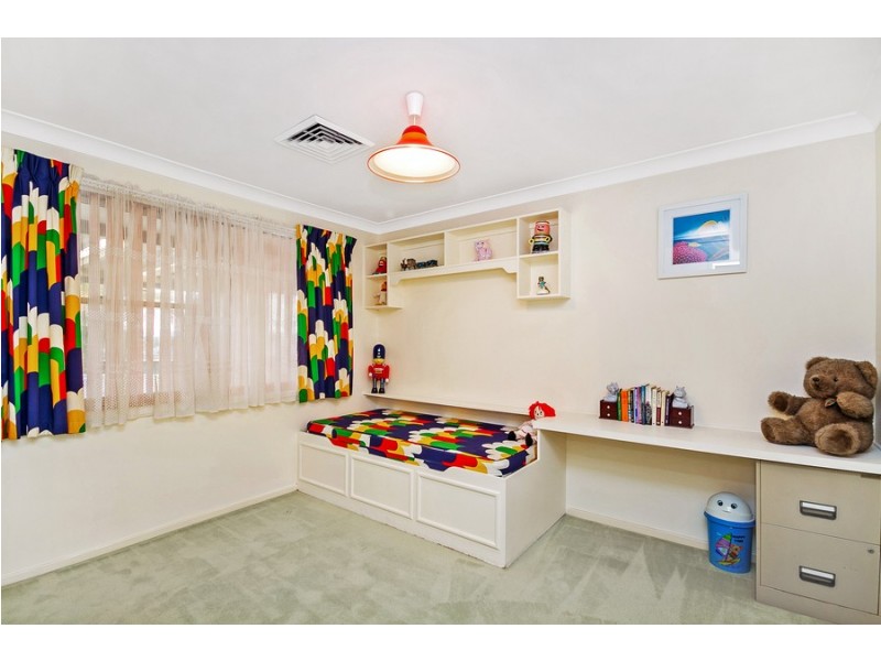 100 Regal Way, Valentine NSW 2280