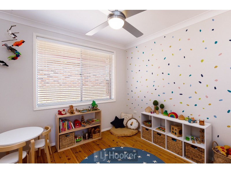 82 Alhambra Avenue, Macquarie Hills NSW 2285