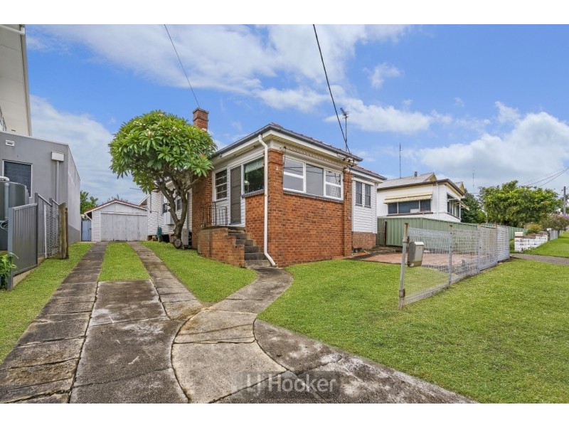 2 Beryl Street, Warners Bay NSW 2282