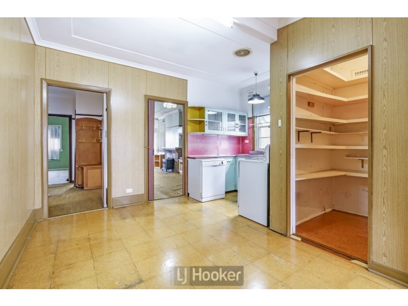 2 Beryl Street, Warners Bay NSW 2282