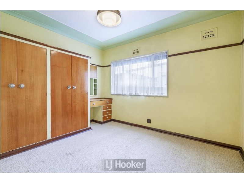 2 Beryl Street, Warners Bay NSW 2282