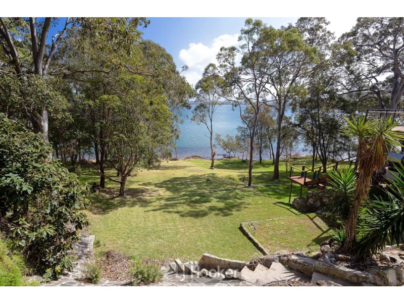 106 Beach Road, Wangi Wangi NSW 2267