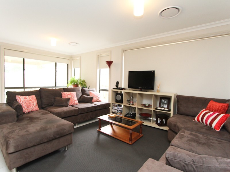 26 Burrong Street, Fletcher NSW 2287