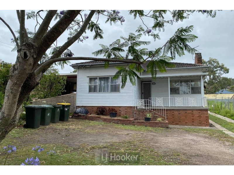 122 The Boulevarde, Toronto NSW 2283
