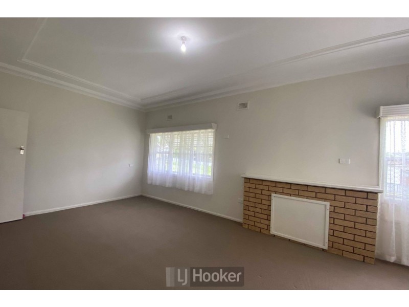 122 The Boulevarde, Toronto NSW 2283