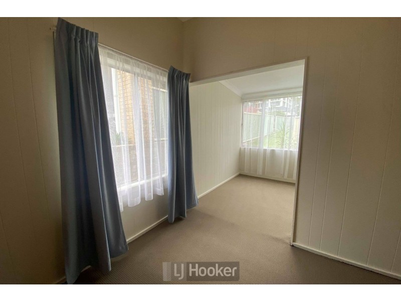 122 The Boulevarde, Toronto NSW 2283