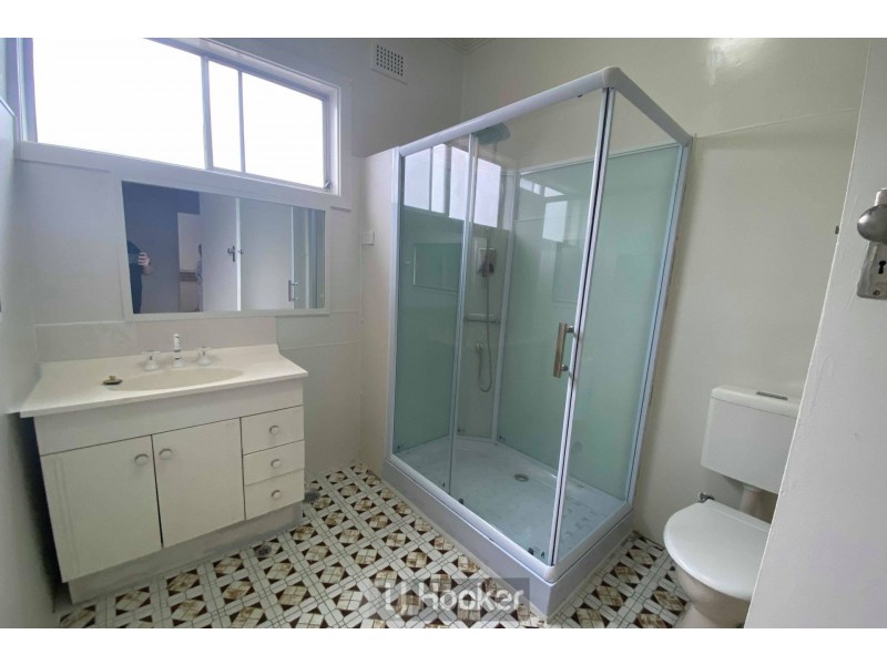 122 The Boulevarde, Toronto NSW 2283