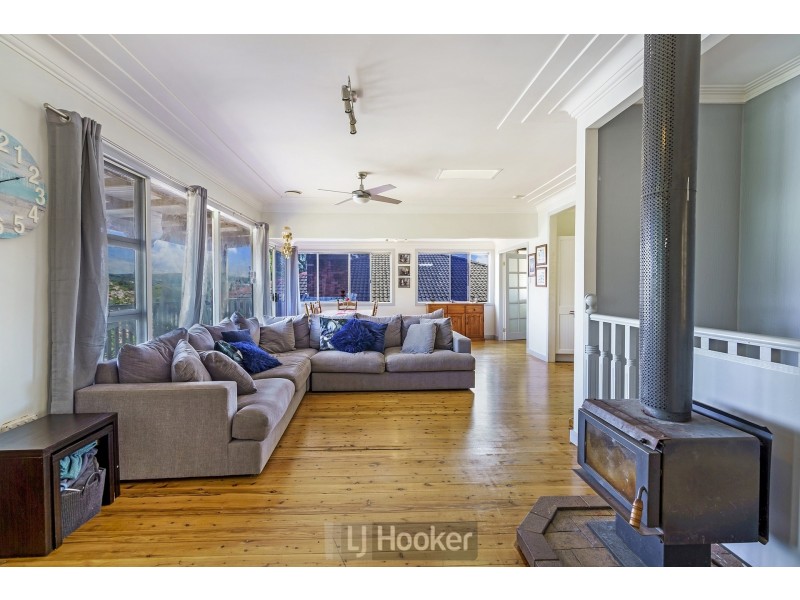 74 Jonathan Street, Eleebana NSW 2282