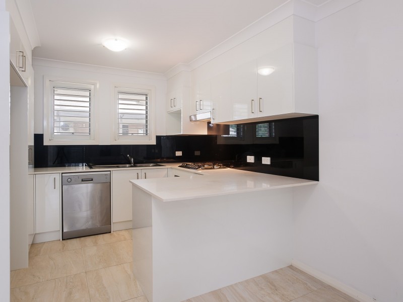 4/49 Lurnea Crescent, Valentine NSW 2280