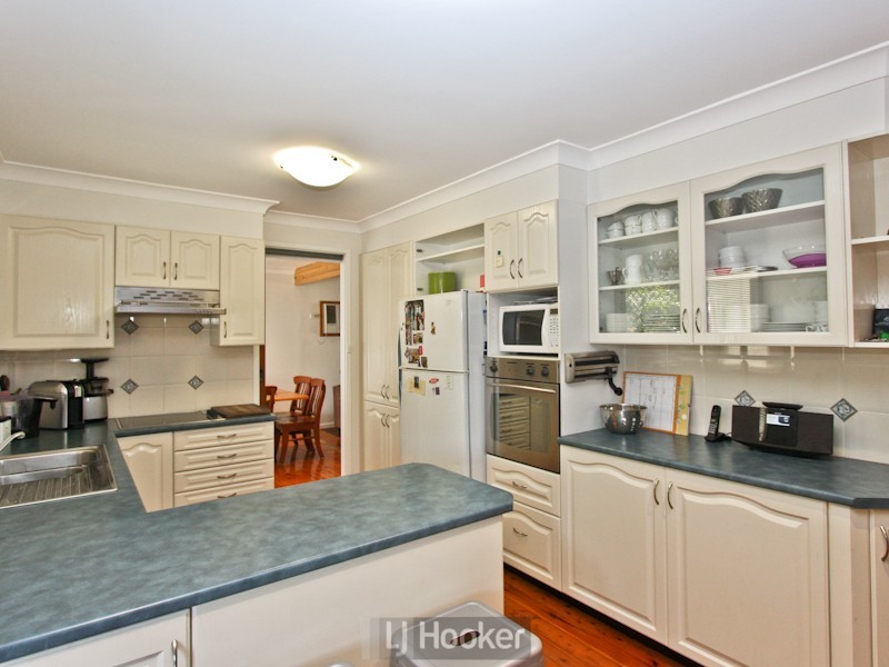 2 Michael Crescent, Valentine NSW 2280