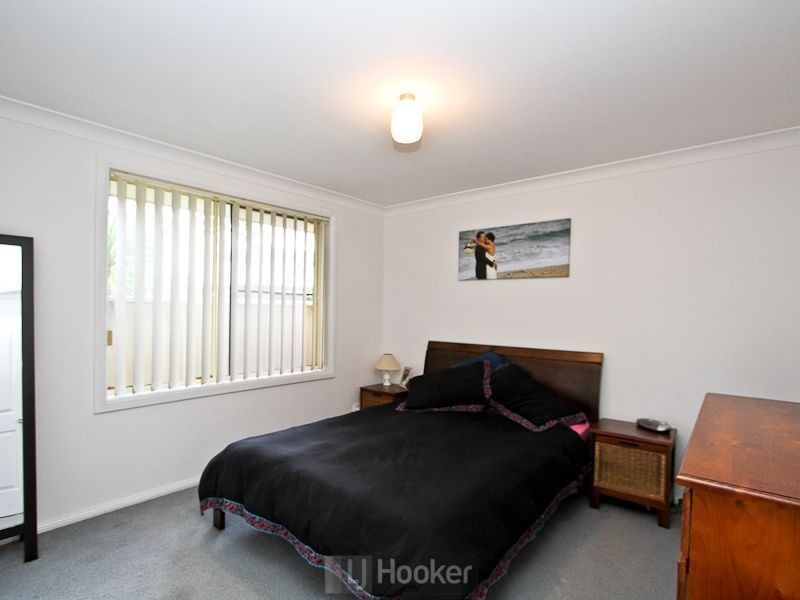 2/156 Medcalf Street, Warners Bay NSW 2282